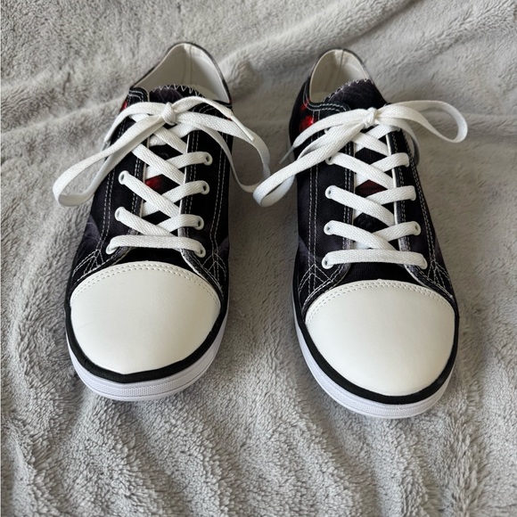 First Dance Canvas Black and White Detailed Sneakers Size 42/11 - Picture 1 of 5